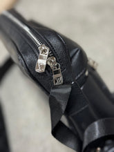 Bolso LOUIS VUITTON negro Hombre